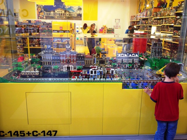 Magazinul LEGO din Polus Center Cluj - 06